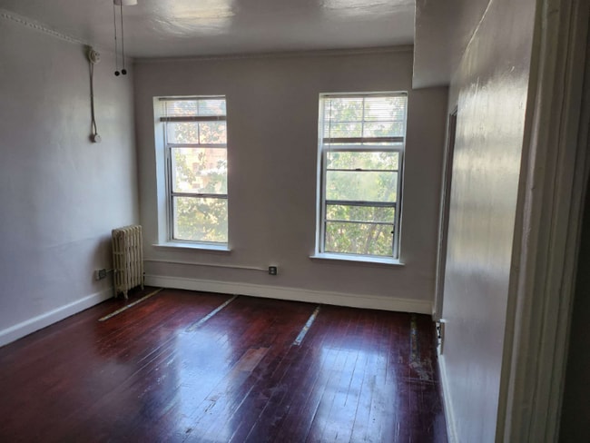 Building Photo - 901 S Kingsley Dr Unit 204 Rental