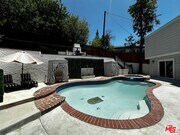 Photo - 19555 Oxnard St House
