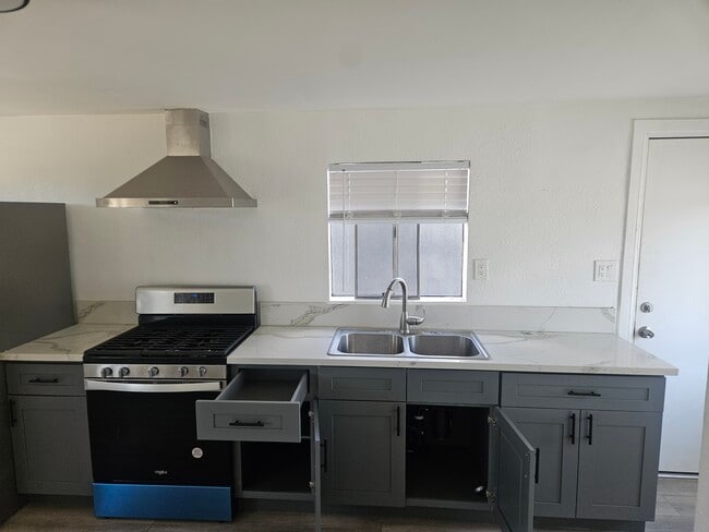 Photo - 5159 Clinton St Unit 5159 B Clinton Street