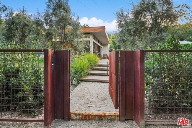 Photo - 1416 Bonnell Dr