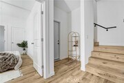 Photo - 11950 Vanowen St
