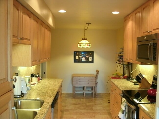 Photo - COMING SOON!! Gorgeous condo with Amazing Views!