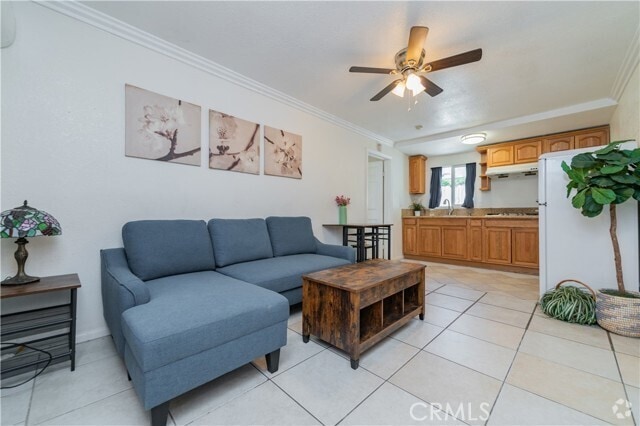 Building Photo - 15442 Garo St Rental
