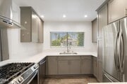 Photo - 2664 S La Brea Ave Townhome