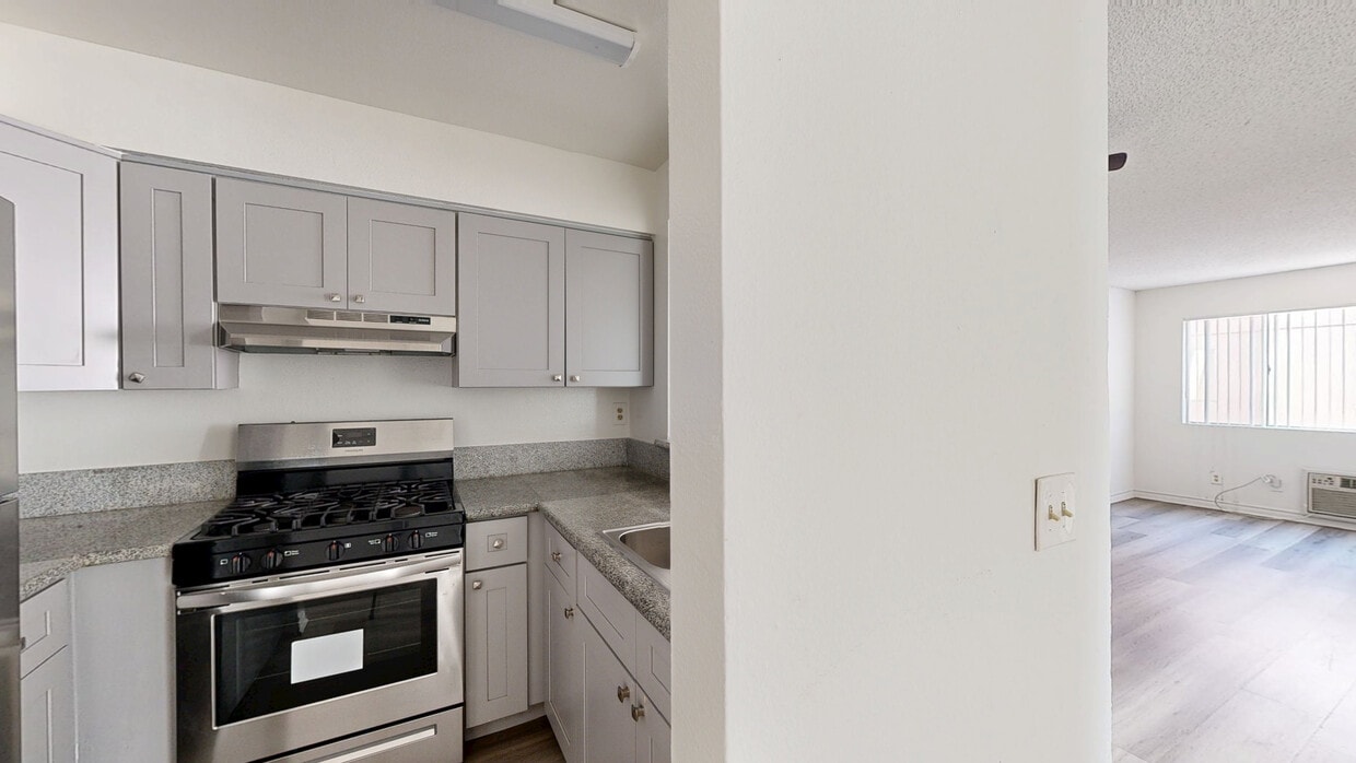 3D Tour - Lakeview Mansion