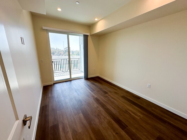 Photo - The Hamilton