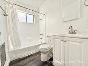 Photo - 1819 S Oxford Ave Unit 9