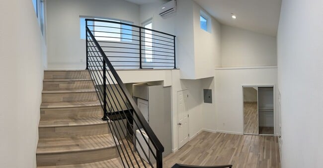 Photo - 229 Granada Ave Unit Loft 3