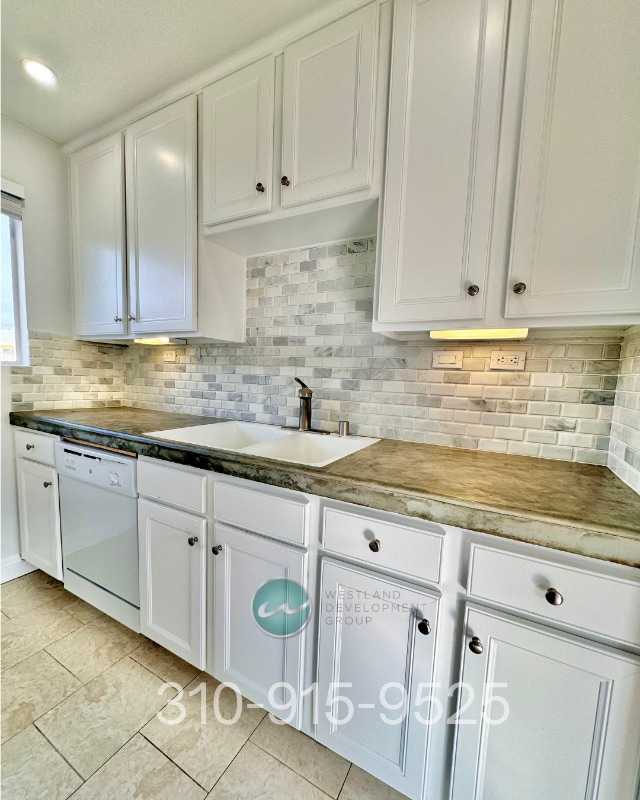 Photo - 3166 S Barrington Ave Unit 201