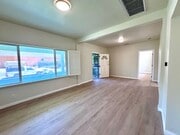 Photo - 319 N Rowan Ave