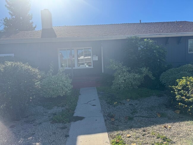 Photo - 22222 Vanowen St