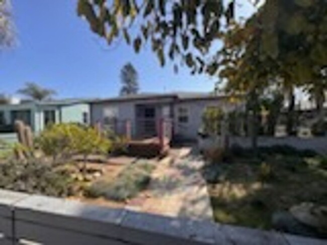 4867-69 Coronado - 4867-69 Coronado Apartment Unit 4867