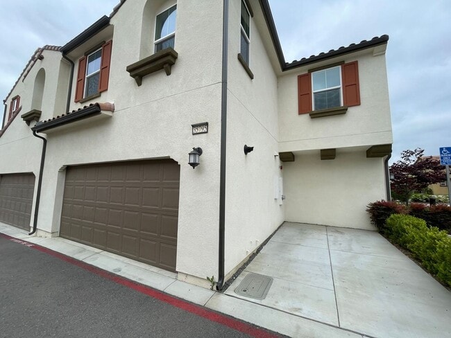 Photo - Luxury 4 Bedroom 3 Bathroom Home in a Gated Community in Murrieta!