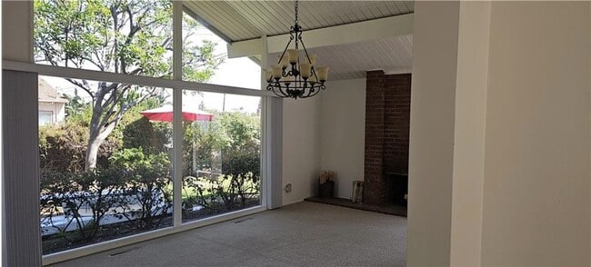 Photo - 1081 Wass St