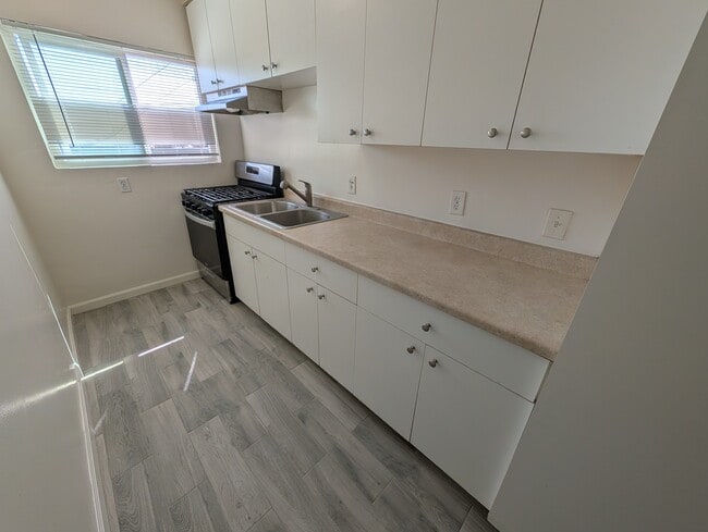 Photo - 11752 Coldbrook Ave Unit C