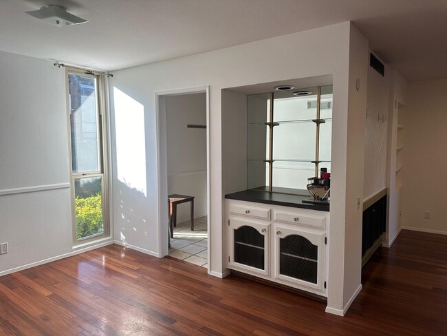 Photo - 31515 Lindero Canyon Rd Unit Westlake Village