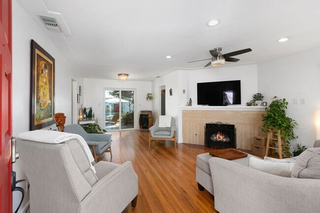 Photo - Spacious Talmadge Home WITH POOL!