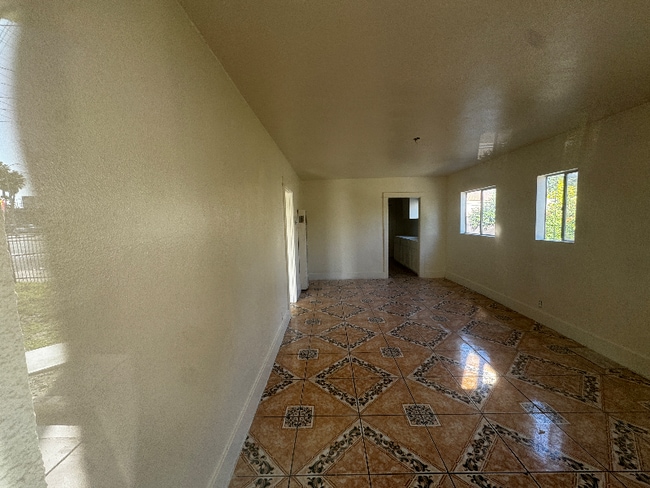 Photo - 788 W 13th St