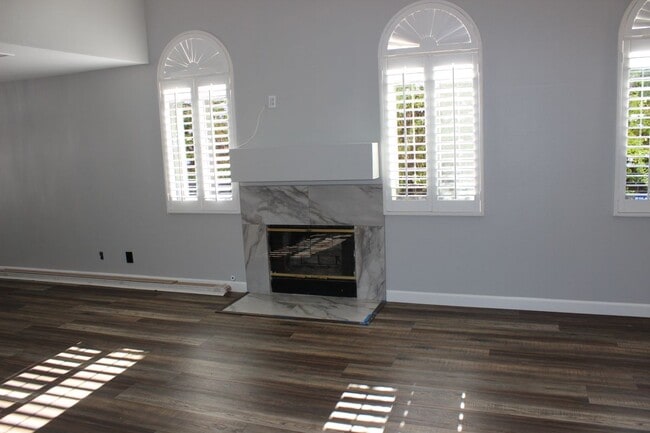 Photo - 9165 1/2 Noble Avenue