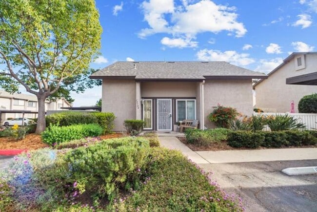 Building Photo - Charming 3 Bedroom Townhome in Poway!