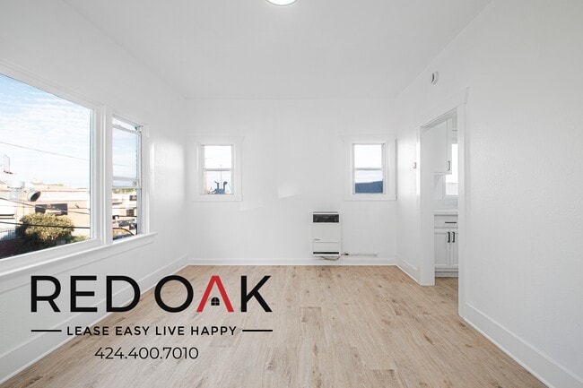 Building Photo - 527 W 15th St Unit 22