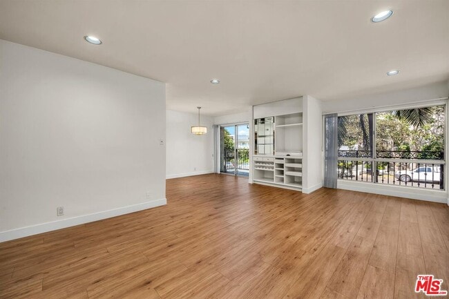 Photo - 11656 Montana Ave Unit 201