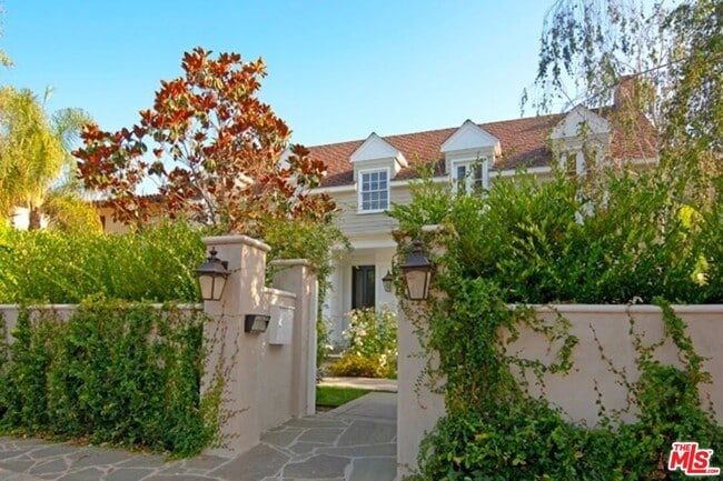 Building Photo - 10253 Valley Spring Ln