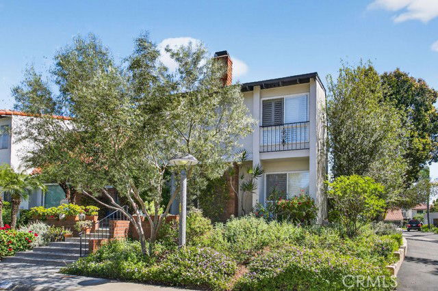 Building Photo - 401 Vista Roma