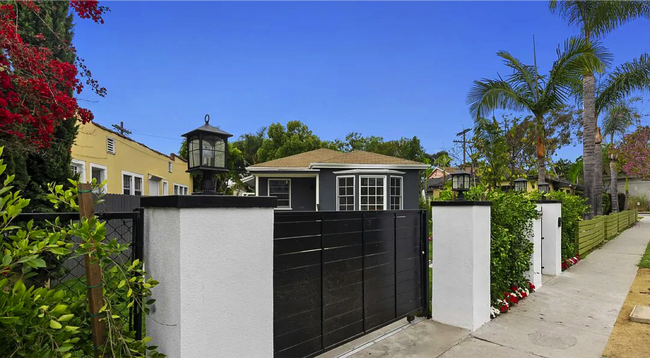 Photo - 8800 Cattaraugus Ave