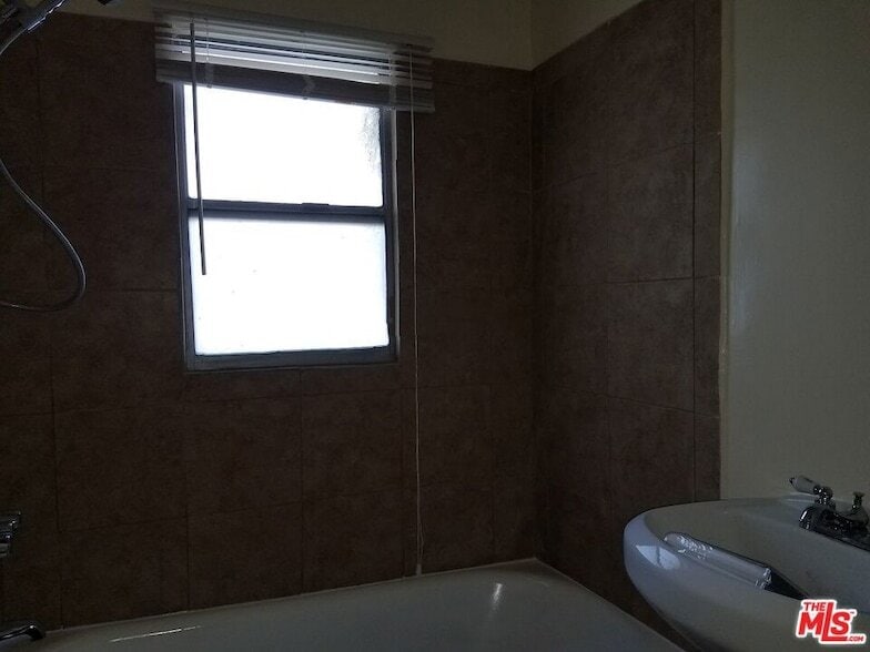 Photo - 246 S Kenmore Ave