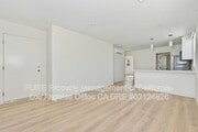 Photo - 1536 W 205th St
