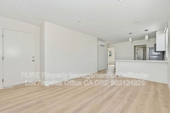 Photo - 1536 W 205th St