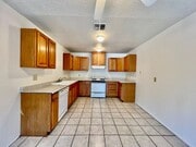 Photo - AVAILBLE NOW!! 2 Bed / 1 Bath Apartment in... Unit 03