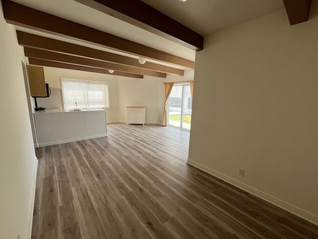 Photo - 535 Loma Vista St Unit GST