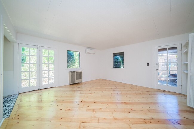 Photo - 2339 Norwalk Ave Unit 2339 1/2 Norwalk Ave