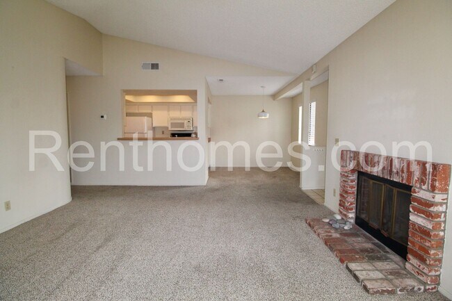 Photo - 9362 Twin Trails Dr Unit 204