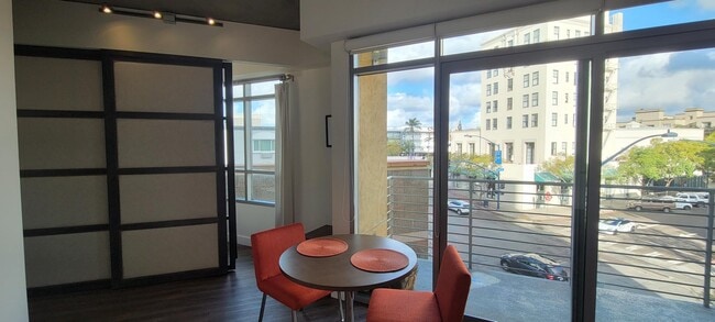 Living room/office entrance - 801 Ash St Unit 305