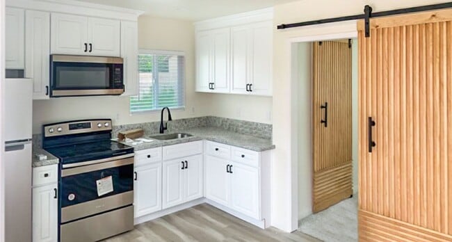 Building Photo - 1 Bedroom 1 Bathroom home in Riverside