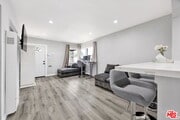 Photo - 201 E 91st St House