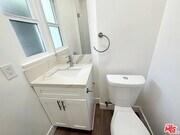 Photo - 126 N Hamilton Dr