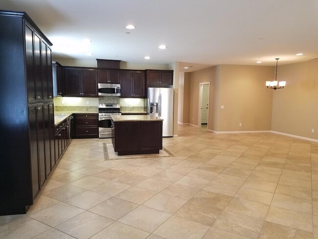 Photo - 3424 Desert Creek Trail