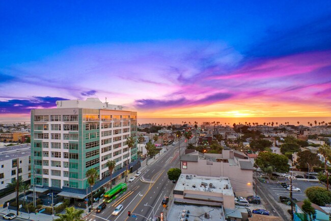 Photo - Marina Tower Apartments