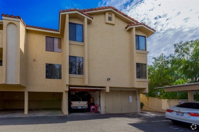 Building Photo - Available Now 2Br 1 Ba Condo with 1c garage