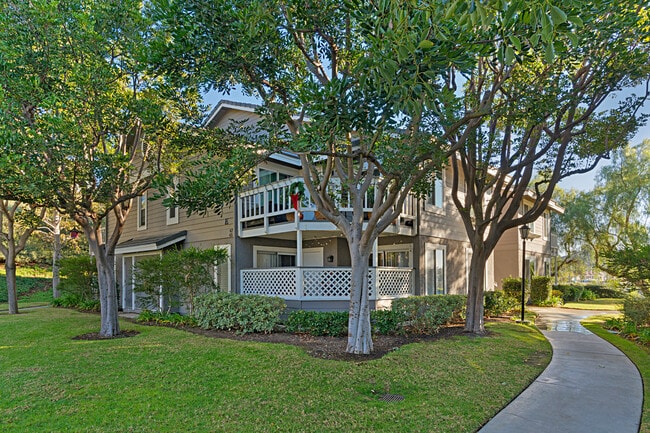 Building Photo - Remodeled Seawatch Condo with Beautiful Views Unit 69