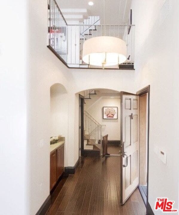Building Photo - 1311 Centinela Ave Unit 2