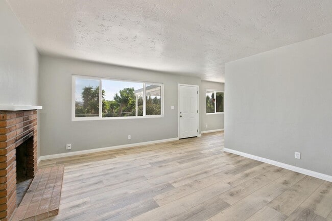 Photo - Remodeled Home with Views!