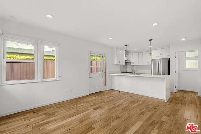 Photo - 838 Hilldale Ave