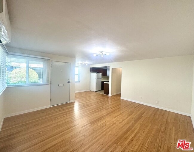 Photo - 4804 Bellflower Ave