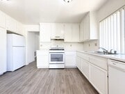 Photo - Large Lower Apartment Unit w/ Fenced Backyard! Unit B