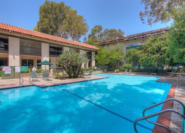 Photo - 5460 White Oak Ave Condo Unit e123